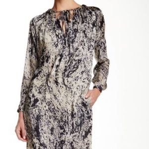 NWT Halston Heritage long sleeve SEXY Knee length cocktail silk dress. SIZE M